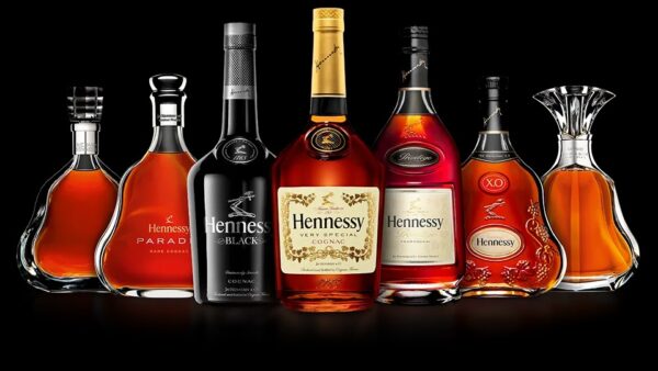 Buy Hennessy VS Cognac 70cl in Bulk - Image 2